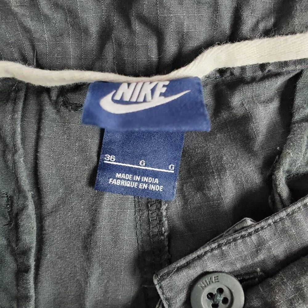 Nike Cargo Shorts Men’s Size 36 Gray Outdoor Utility Pockets Embroidered Swoosh - Picture 4 of 5